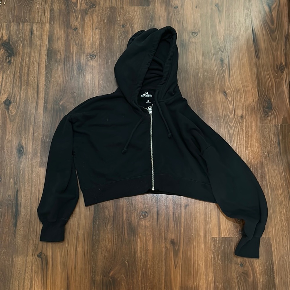 Hollister black cropped zip up
